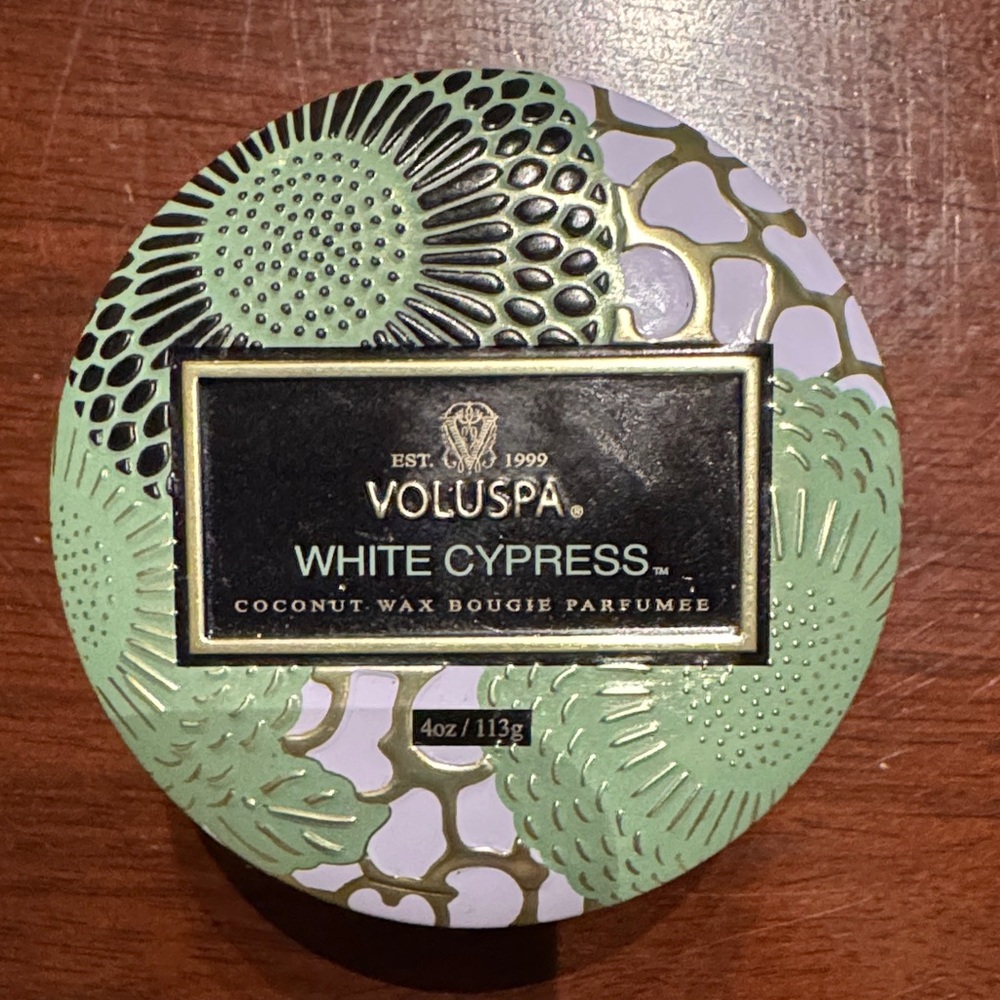 Voluspa White Cypress Candle in Green and Gold Tin
